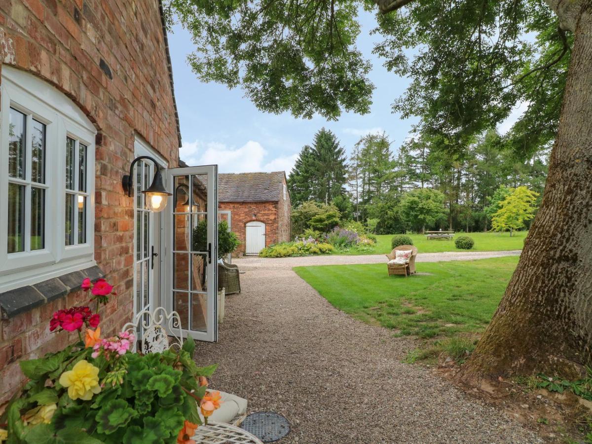 Barn Owl Villa Ashbourne  Exterior photo